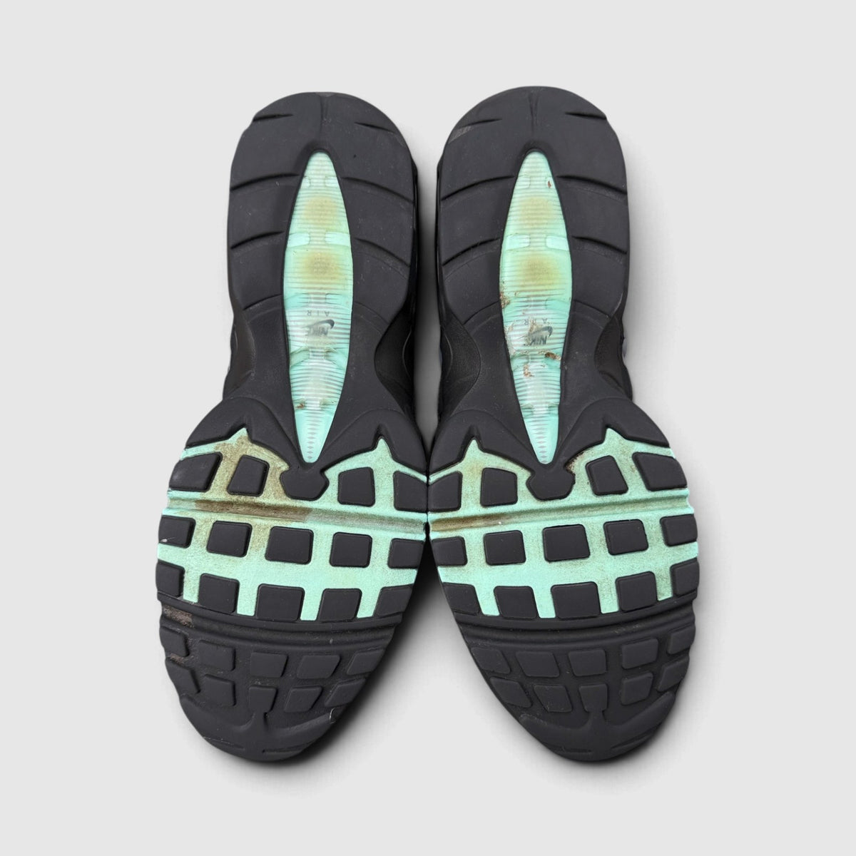 Nike Air Max 95 Aurora Green, buty sportowe męskie w bardzo dobrym stanie rozmiar 45.5, podeszwa