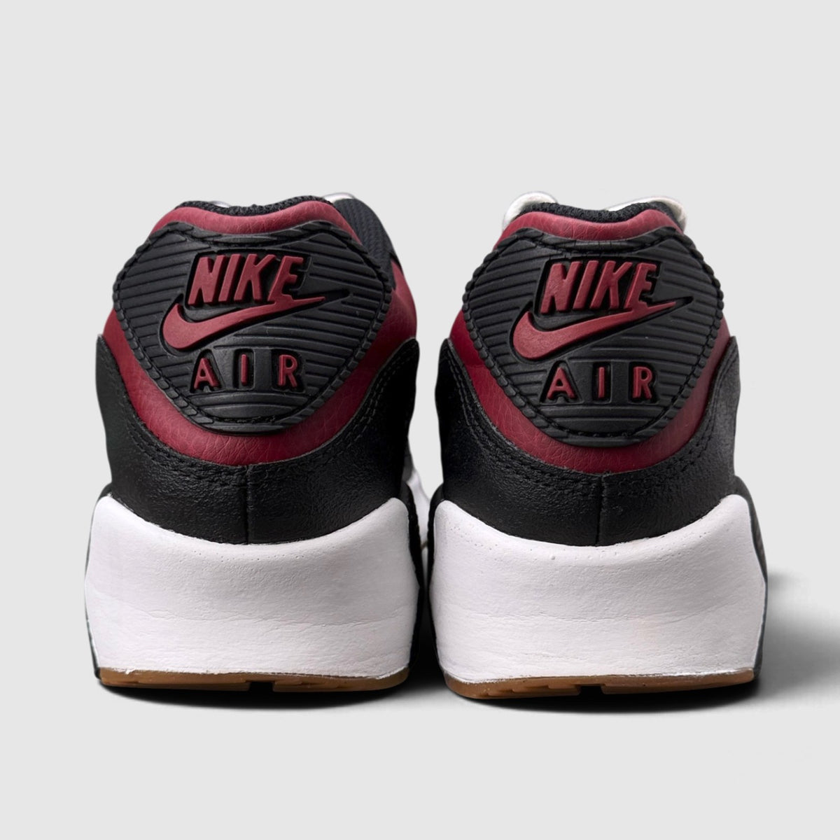 Nike Air Max 90 LTR Grade School, buty sportowe damskie w bardzo dobrym stanie rozmiar 38.5, widok z tyłu