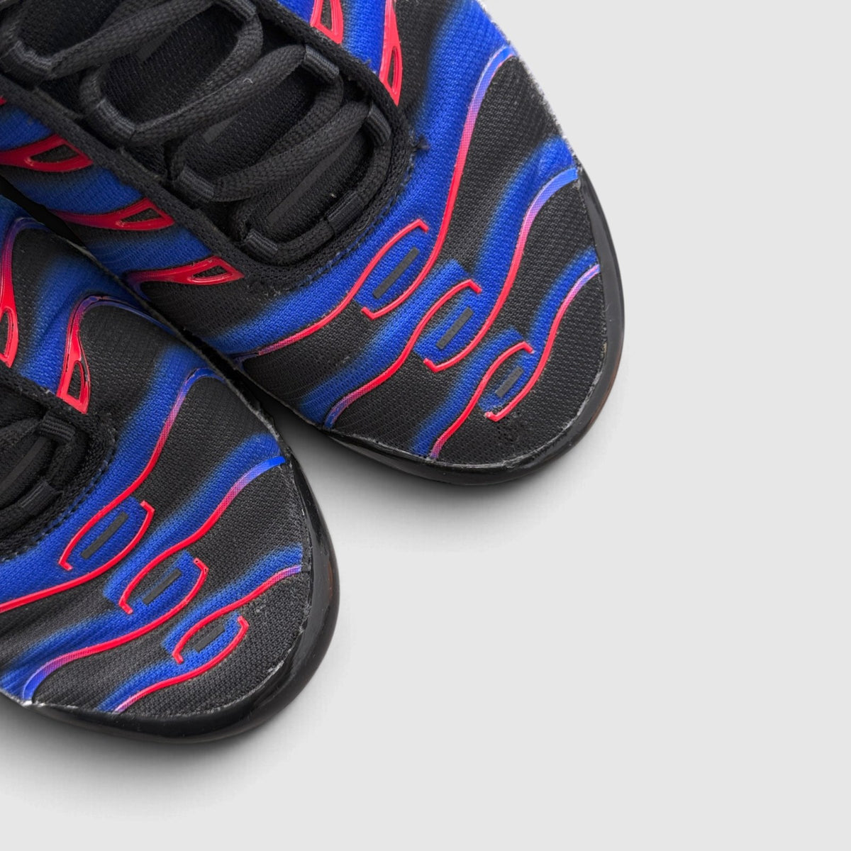 Nike Air Max Plus Spider-Man, buty sportowe męskie w dobrym stanie rozmiar 43, detal
