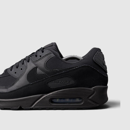 Nike Air Max 90 Triple Black, buty sportowe męskie w bardzo dobrym stanie rozmiar 46, detal
