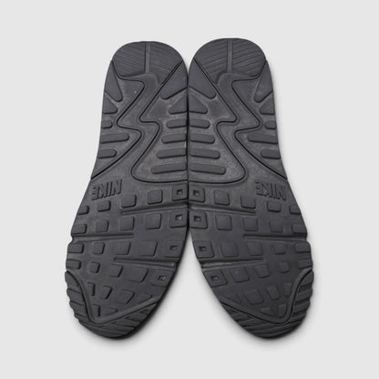 Nike Air Max 90 Triple Black, buty sportowe męskie w bardzo dobrym stanie rozmiar 46, podeszwa