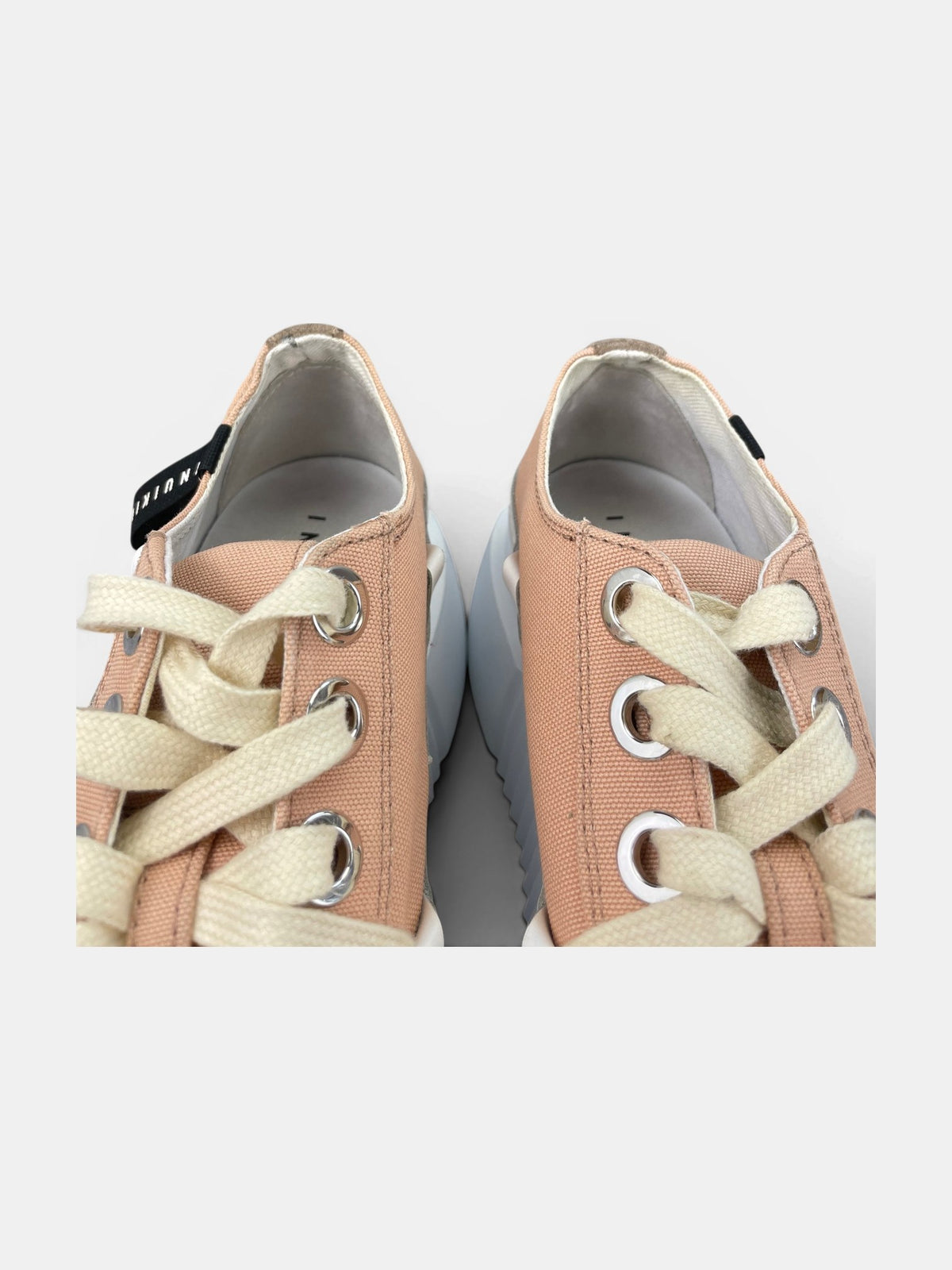 Inuikii Matilda Canvas Low rozmiar 38