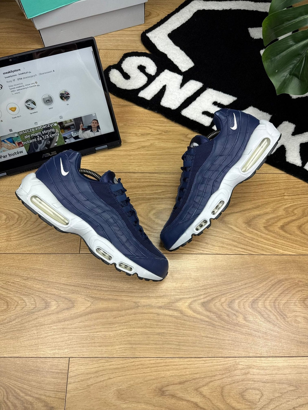 Nike Air Max 95 By You — buty sportowe męskie w bardzo dobrym stanie rozmiar 45.5, widok z góry na zewnętrzną stronę butów