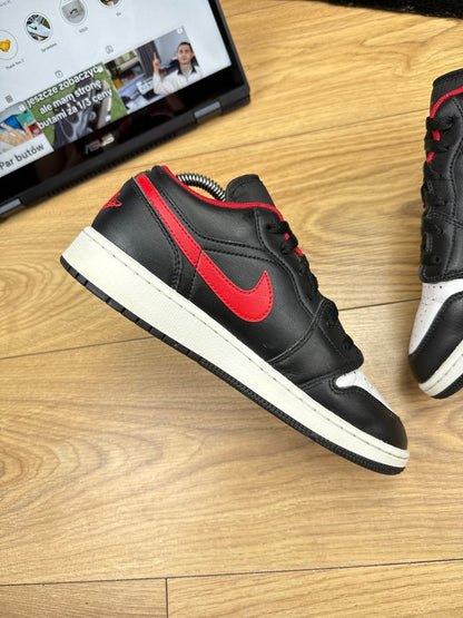 Nike Air Jordan 1 Low — buty sportowe damskie w bardzo dobrym stanie rozmiar 38.5, wewnętrzny panel lewego buta