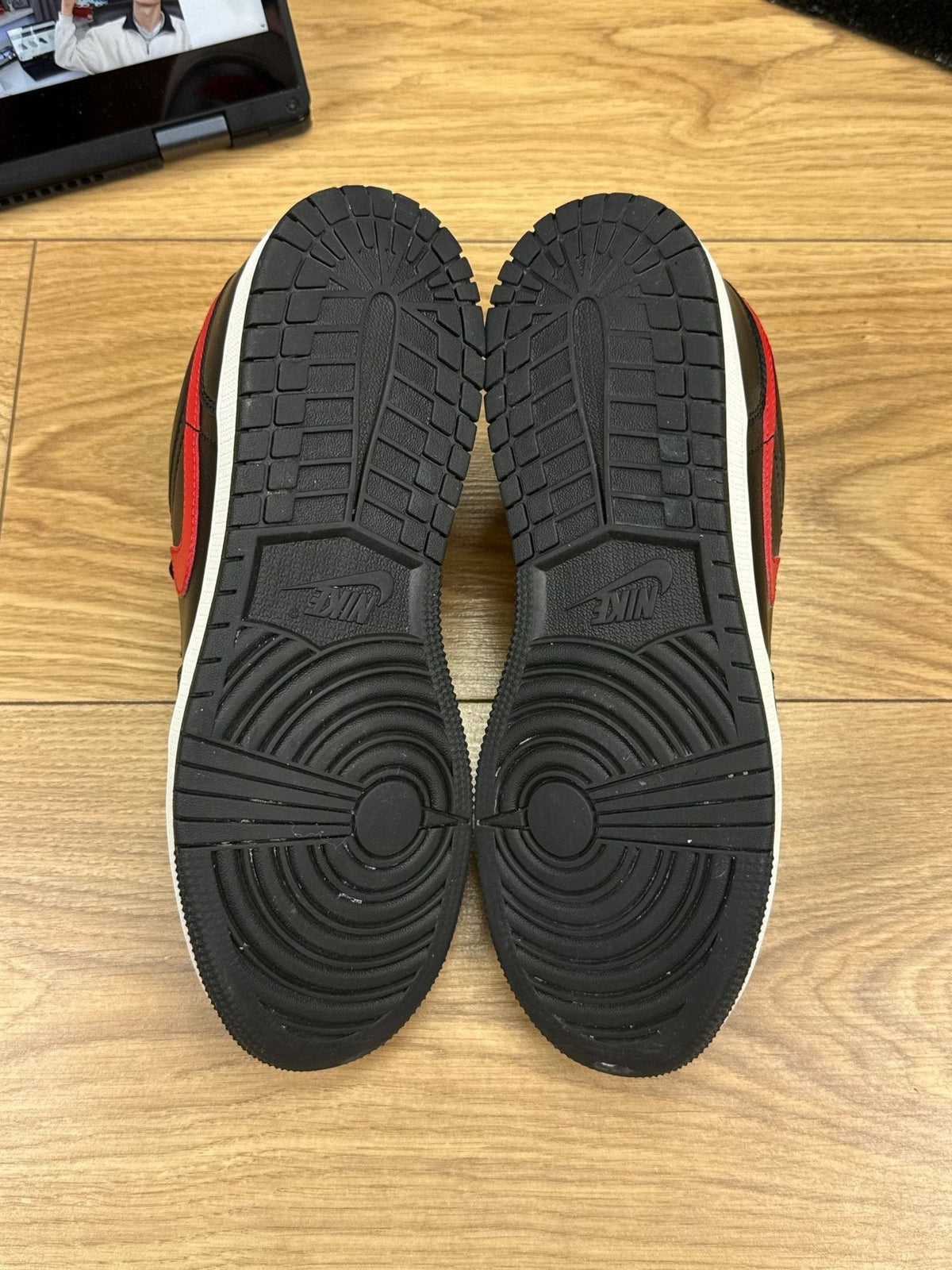 Nike Air Jordan 1 Low — buty sportowe damskie w bardzo dobrym stanie rozmiar 38.5, podeszwa
