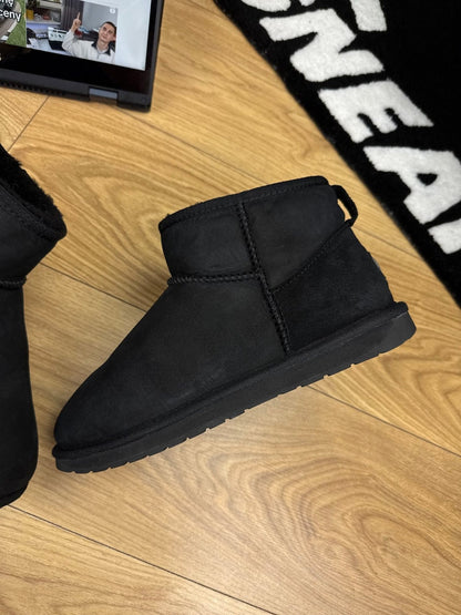 EMU Australia Stinger Micro — buty zimowe męskie w dobrym stanie rozmiar 40, zewnętrzny panel lewego buta