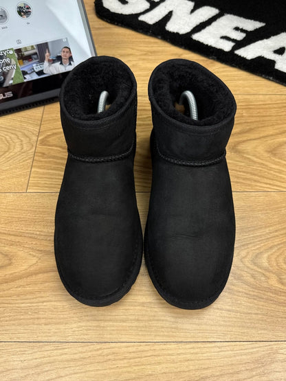 EMU Australia Stinger Micro — buty zimowe męskie w dobrym stanie rozmiar 40, wewnętrzny panel prawego buta