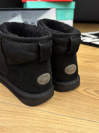 EMU Australia Stinger Micro — buty zimowe męskie w dobrym stanie rozmiar 40, widok z góry