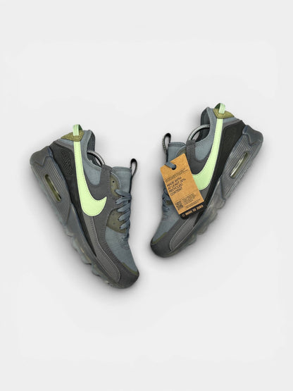Nike Air Max Terrascape 90 Cool Grey Honeydew — buty sportowe męskie nowe rozmiar 44, widok z góry na zewnętrzną stronę butów