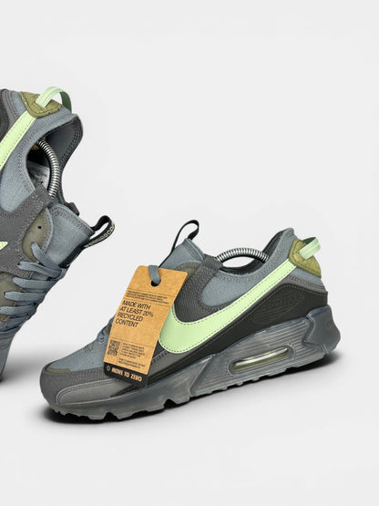 Nike Air Max Terrascape 90 Cool Grey Honeydew — buty sportowe męskie nowe rozmiar 44, zewnętrzny panel lewego buta