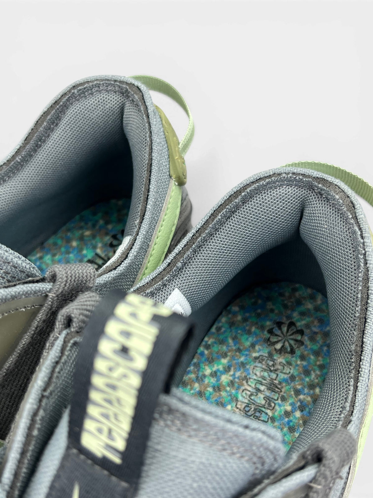 Nike Air Max Terrascape 90 Cool Grey Honeydew — buty sportowe męskie nowe rozmiar 44, zapiętki butów