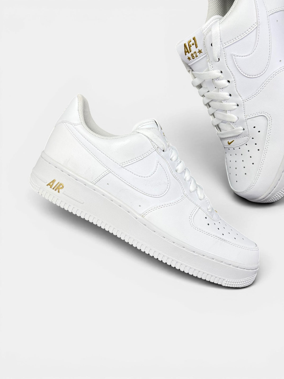 Nike Air Force 1 Low Crest Logo — buty sportowe męskie nowe rozmiar 42.5, zewnętrzny panel prawego buta