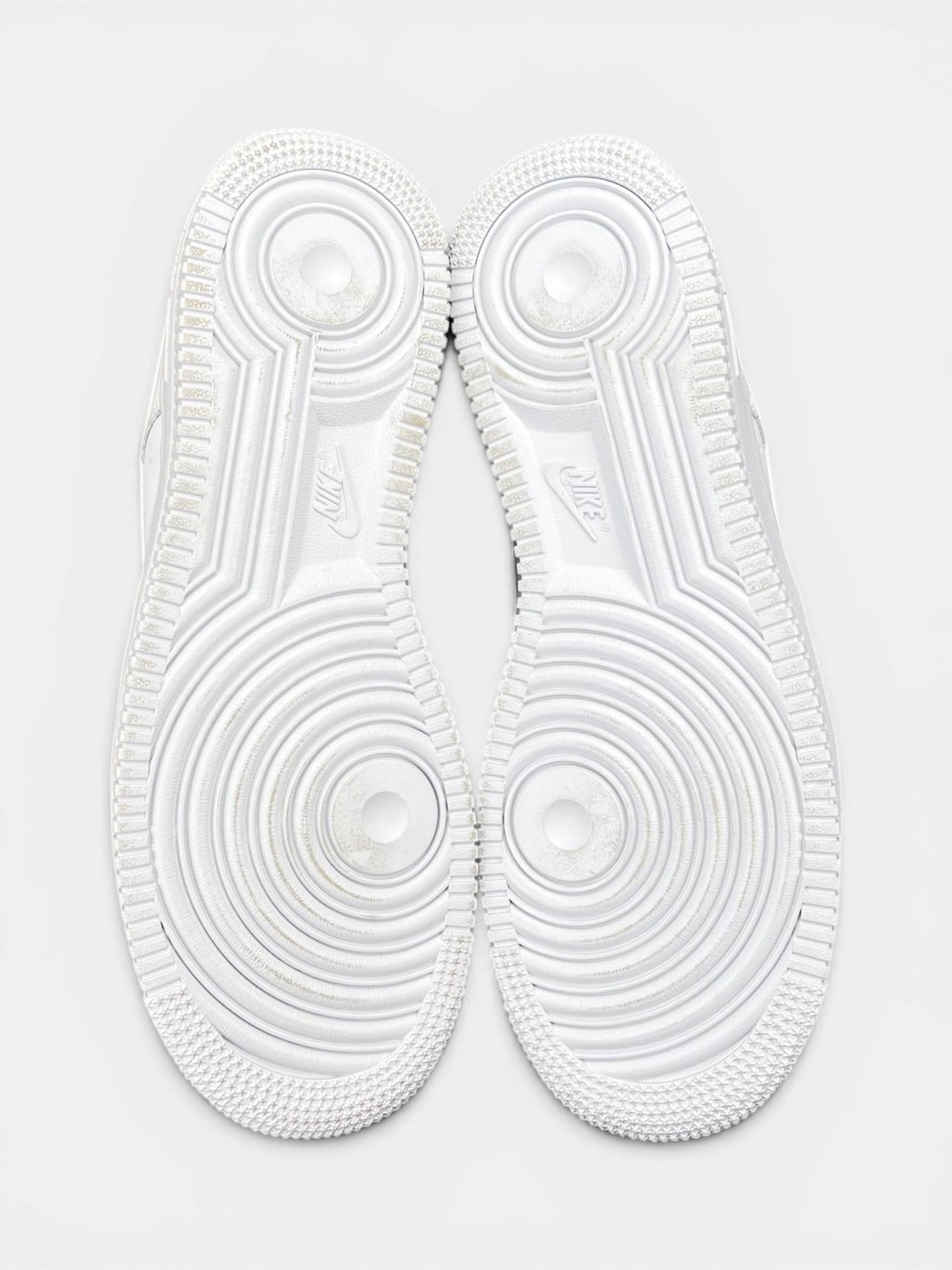 Nike Air Force 1 Low Crest Logo — buty sportowe męskie nowe rozmiar 42.5, zapiętki butów