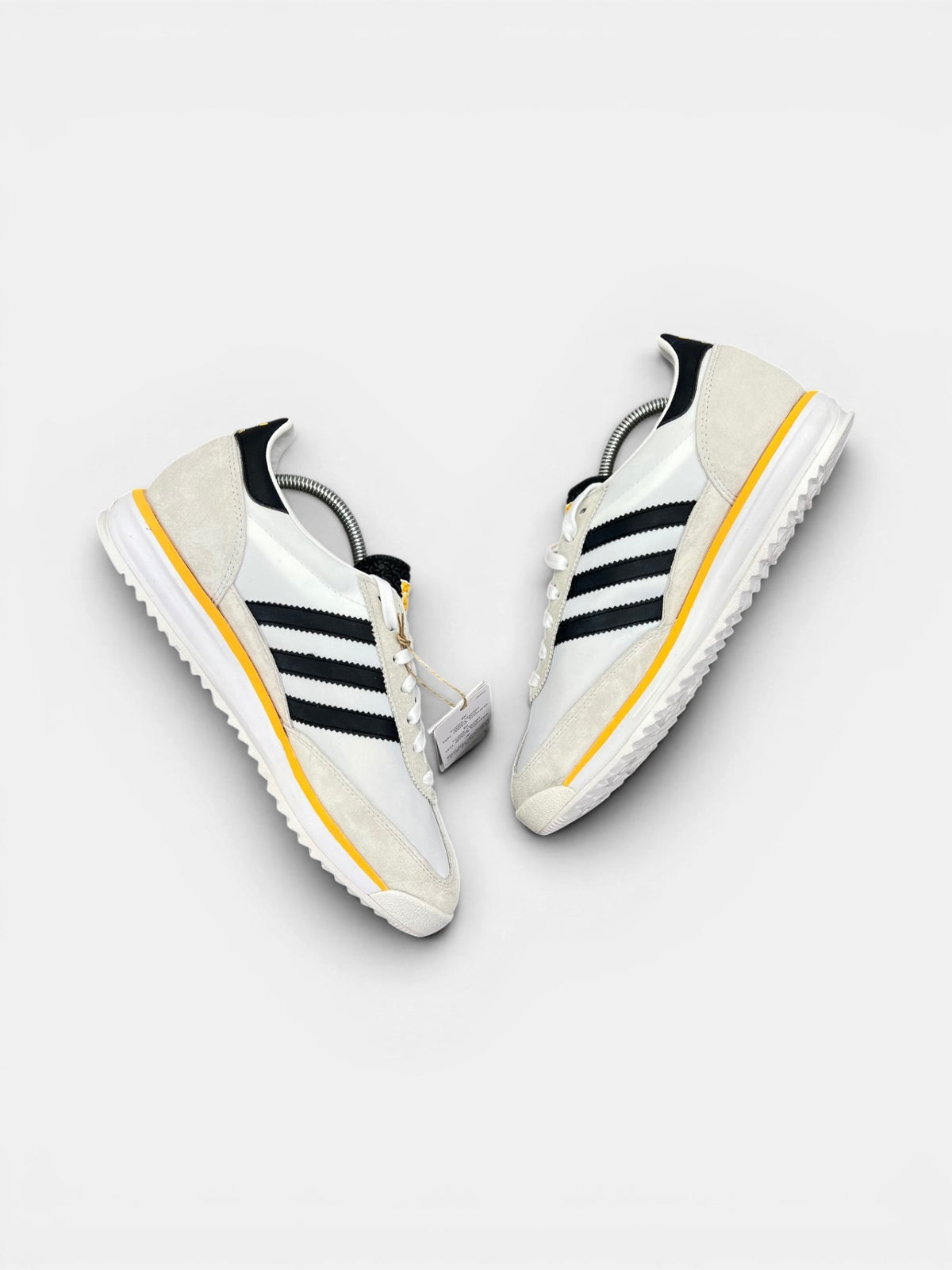Adidas SL 72 RS Spark Yellow — buty sportowe męskie nowe rozmiar 43 1/3, widok z góry na wewnętrzną stronę butów