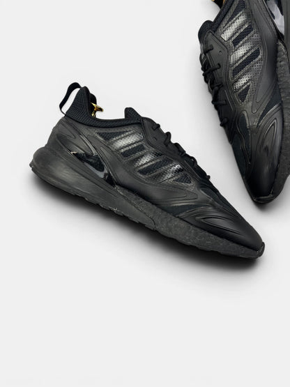 Adidas ZX 2K Boost 2.0 Triple Black — buty sportowe męskie w bardzo dobrym stanie rozmiar 45 1/3, wewnętrzny panel lewego buta