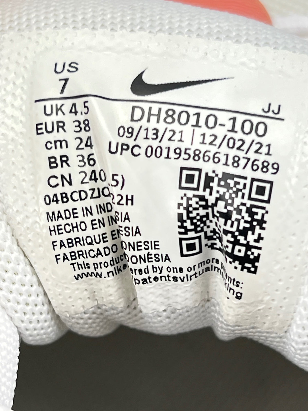 Nike Air Max 90 Triple White — buty sportowe damskie w bardzo dobrym stanie rozmiar 38, opcjonalne zdjęcie 1