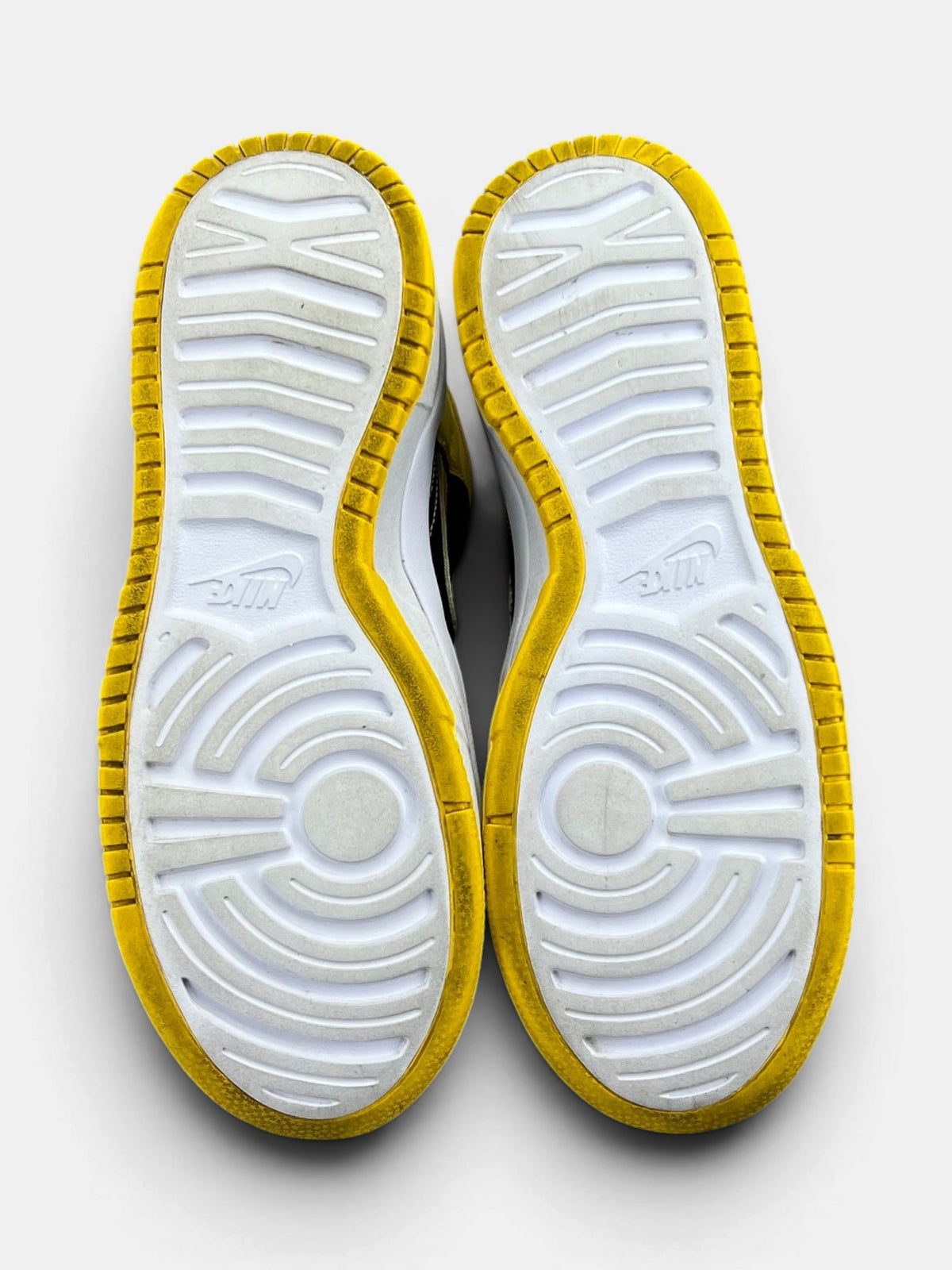 Nike Dunk High Varsity Maize — buty sportowe damskie w bardzo dobrym stanie rozmiar 39, podeszwa