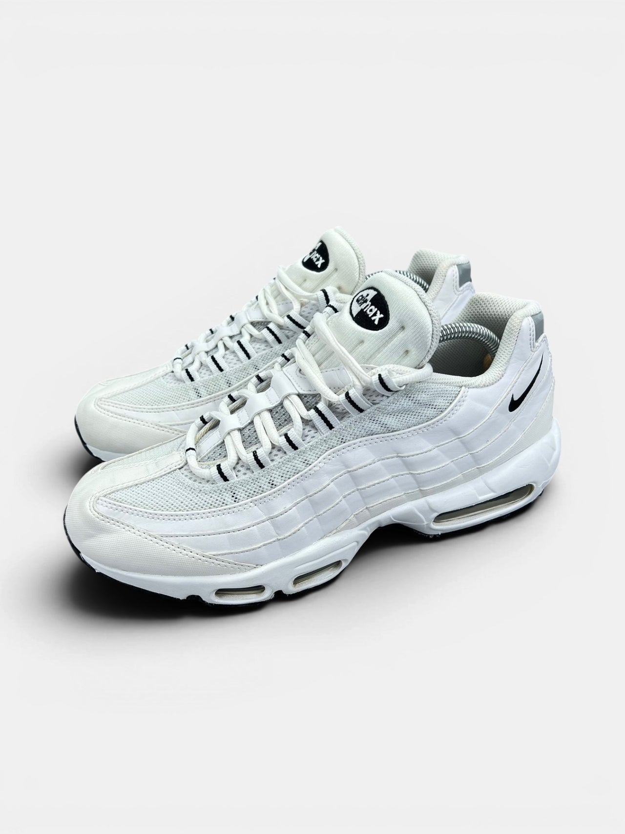 Nike Air Max 95 White Black — buty sportowe męskie w bardzo dobrym stanie rozmiar 44, widok z boku