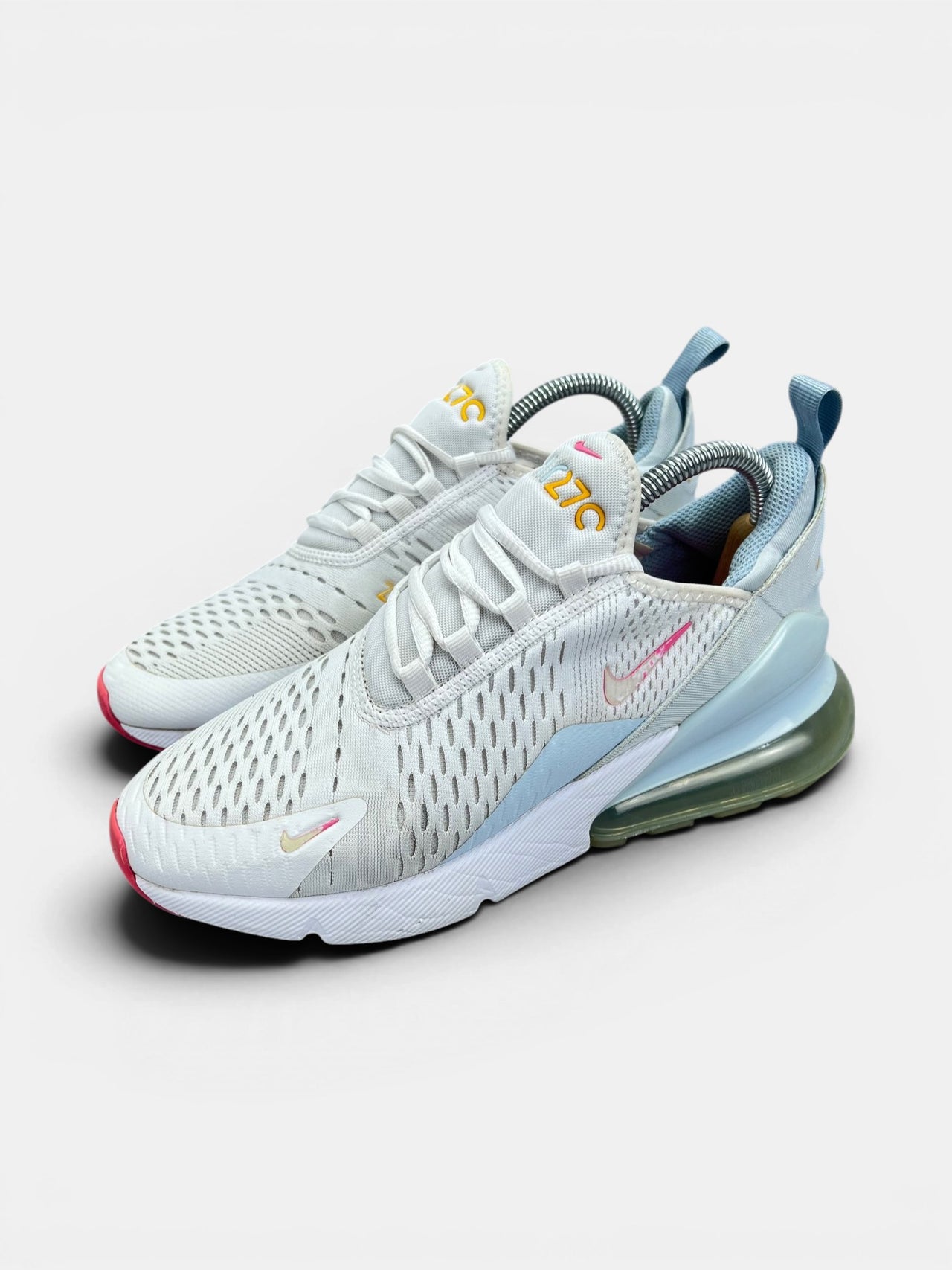 Nike Air Max 270 White Pinksicle — buty sportowe damskie w bardzo dobrym stanie rozmiar 39, widok z boku
