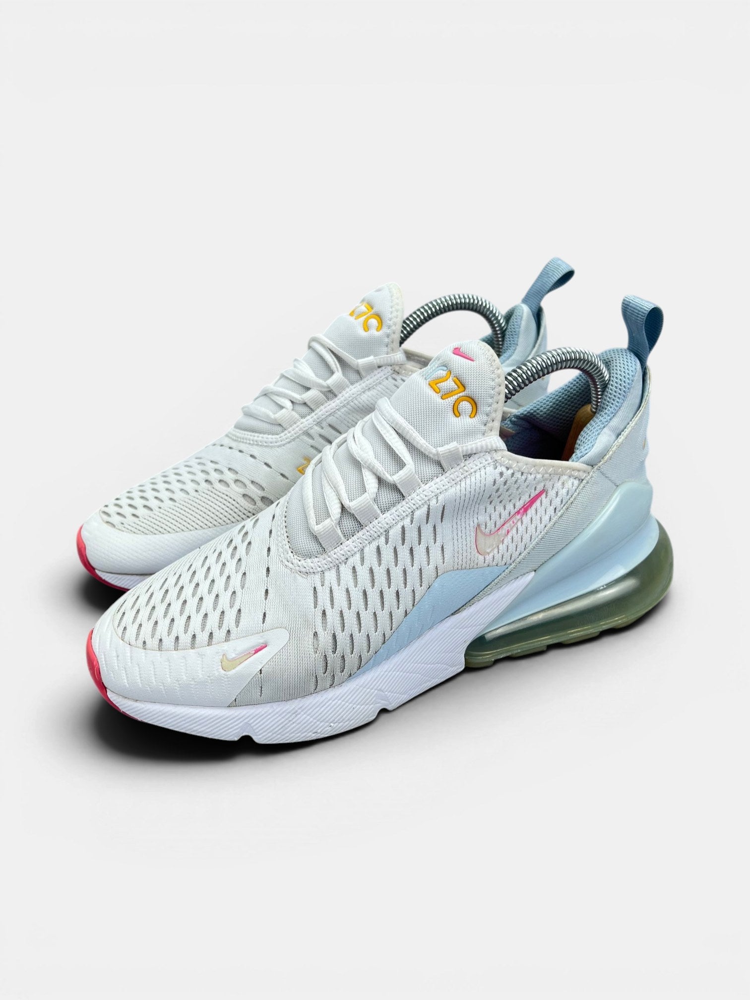 Nike Air Max 270 White Pinksicle — buty sportowe damskie w bardzo dobrym stanie rozmiar 39, widok z boku