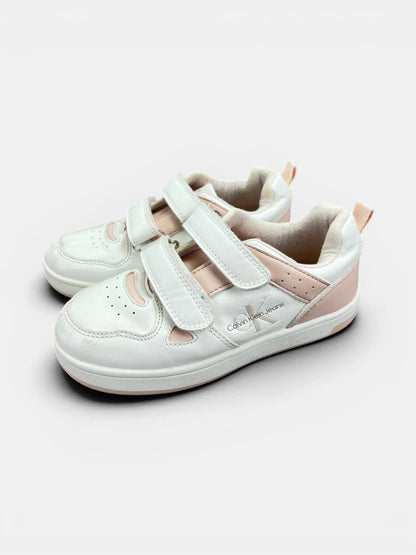 Calvin Klein Jeans Sneakersy — buty sportowe dziecięce w bardzo dobrym stanie rozmiar 28, widok z boku