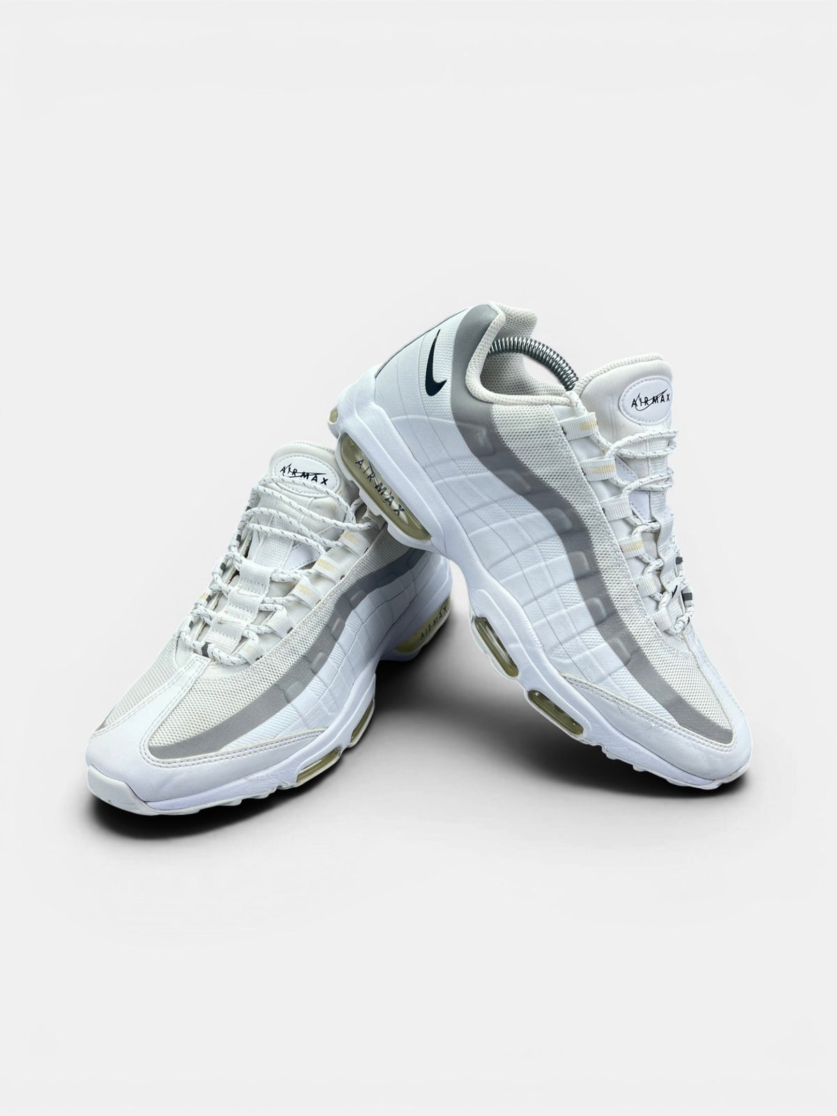 Nike Air Max 95 Ultra White Reflective — buty sportowe męskie w bardzo dobrym stanie rozmiar 44, boczny profil