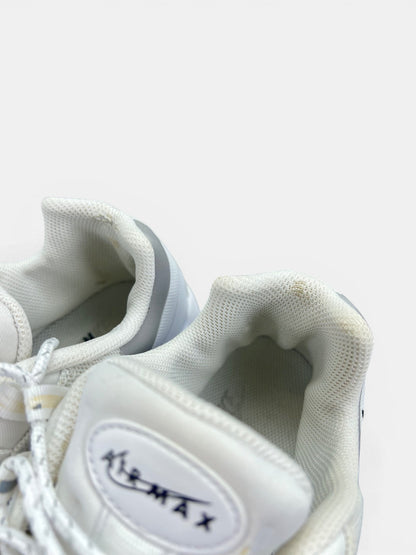 Nike Air Max 95 Ultra White Reflective — buty sportowe męskie w bardzo dobrym stanie rozmiar 44, zapiętki butów