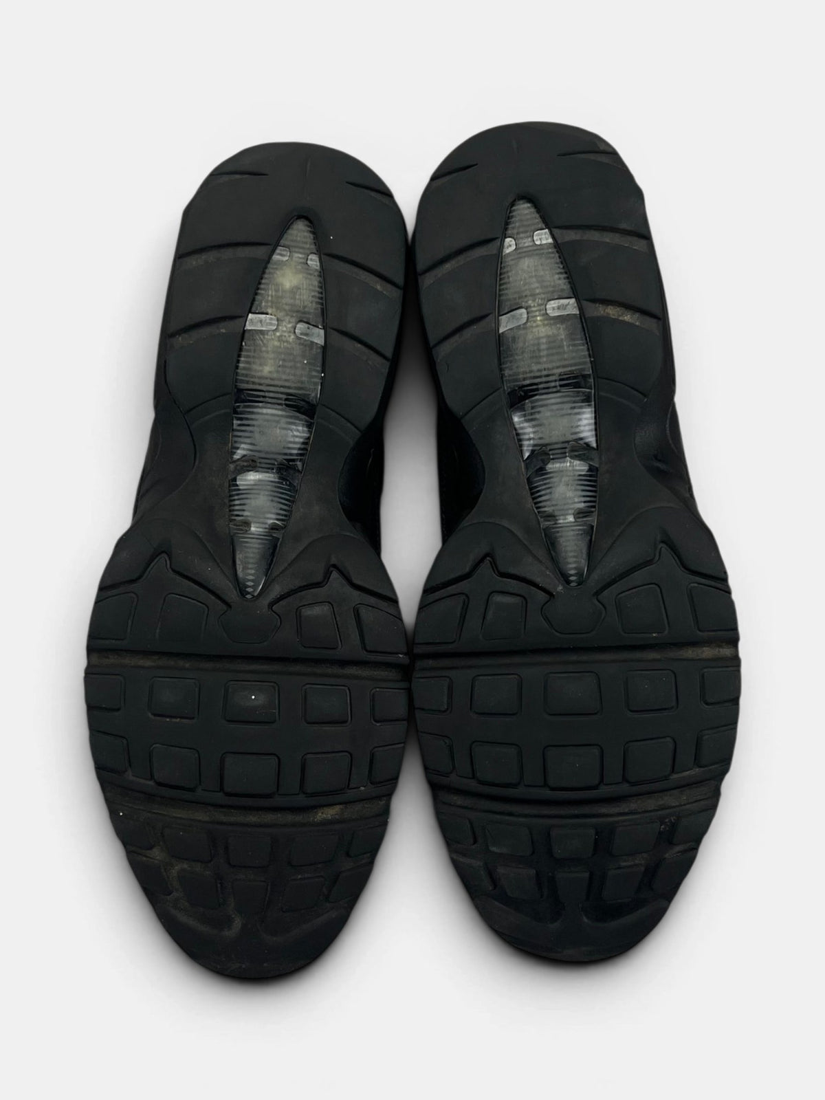 Nike Air Max 95 Essential Triple Black — buty sportowe męskie w bardzo dobrym stanie rozmiar 45.5, podeszwa