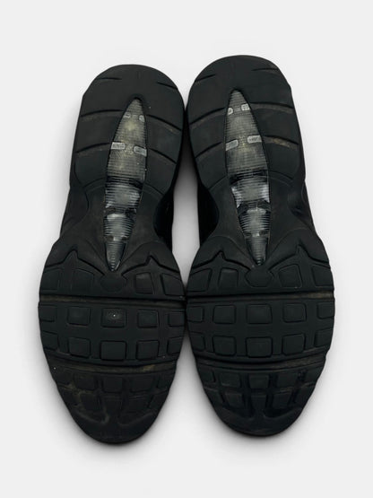 Nike Air Max 95 Essential Triple Black — buty sportowe męskie w bardzo dobrym stanie rozmiar 45.5, podeszwa
