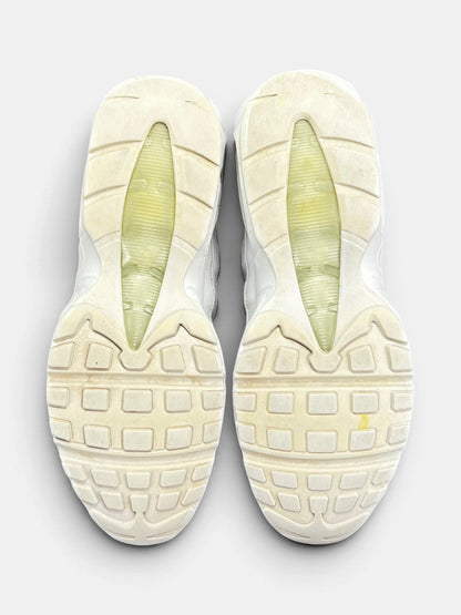 Nike Air Max 95 Triple White — buty sportowe męskie w bardzo dobrym stanie rozmiar 44.5, podeszwa