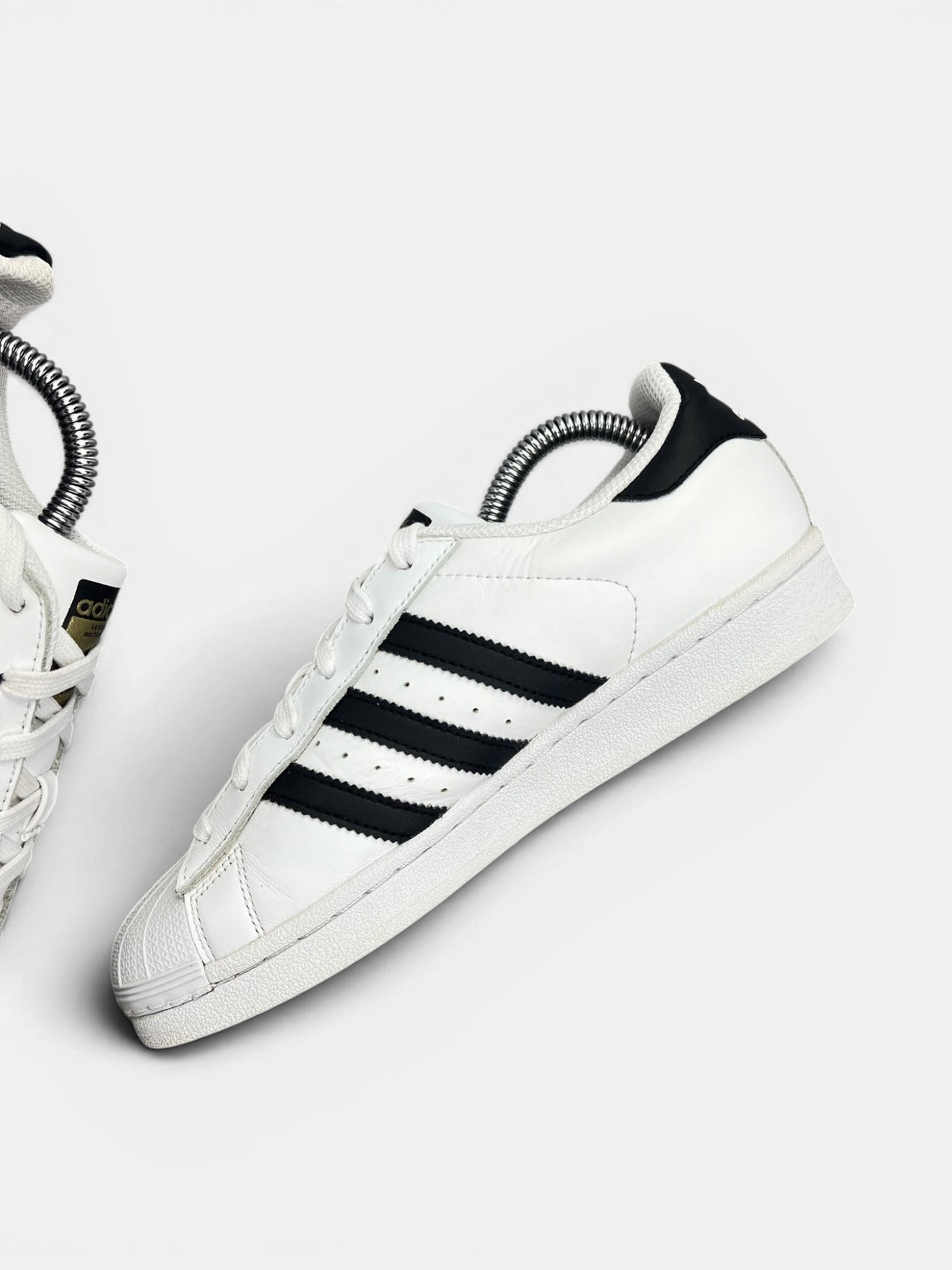 Adidas Superstar II White Gold Tongue — buty sportowe damskie w bardzo dobrym stanie rozmiar 37 1/3, wewnętrzny panel prawego buta