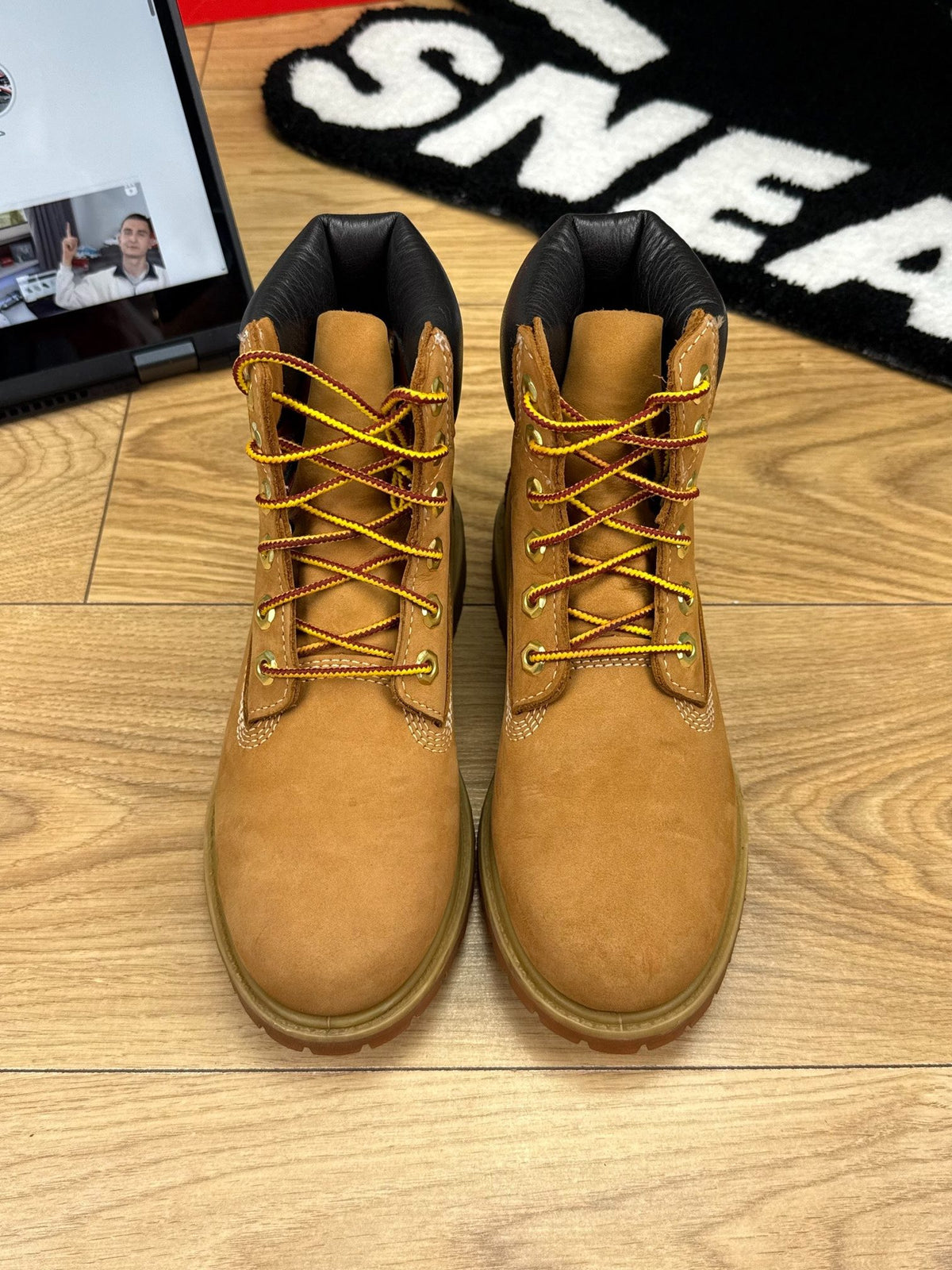 Timberland Premium 6-Inch Boot Wheat Nubuck — buty zimowe damskie w bardzo dobrym stanie rozmiar 37, wewnętrzny panel prawego buta