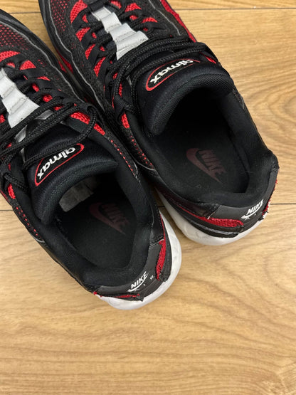 Nike Air Max 95 Essential Bred — buty sportowe męskie w bardzo dobrym stanie rozmiar 44, widok z boku
