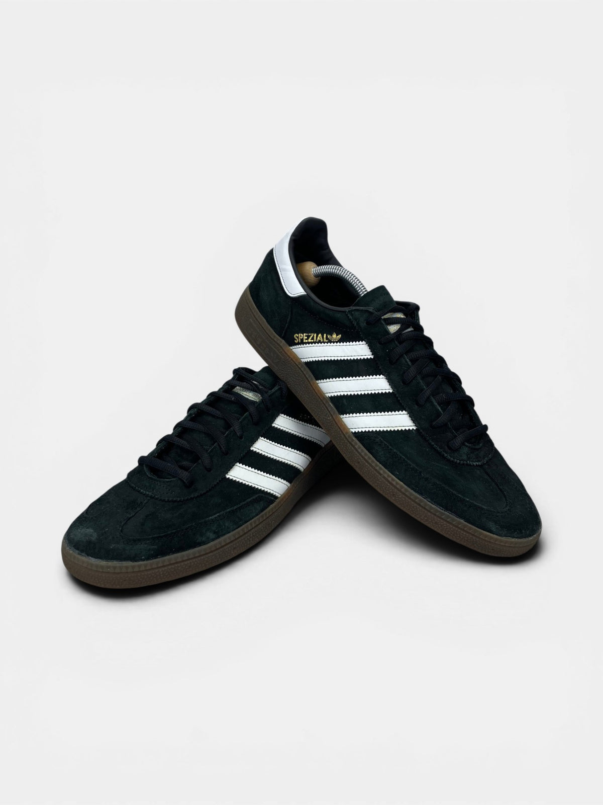 Adidas Handball Spezial Black Gum — buty sportowe męskie w bardzo dobrym stanie rozmiar 46 2/3, para butów