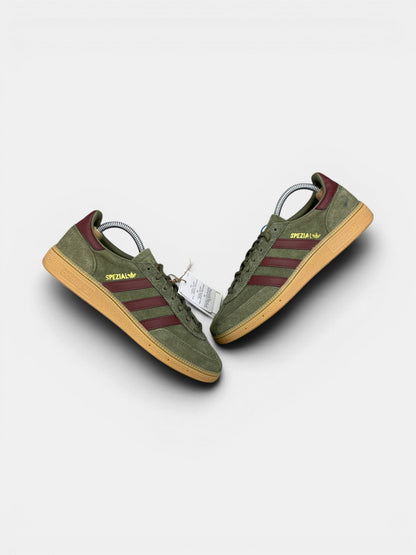 Adidas Spezial — buty sportowe męskie nowe rozmiar 41 1/3, widok z góry na zewnętrzną stronę butów