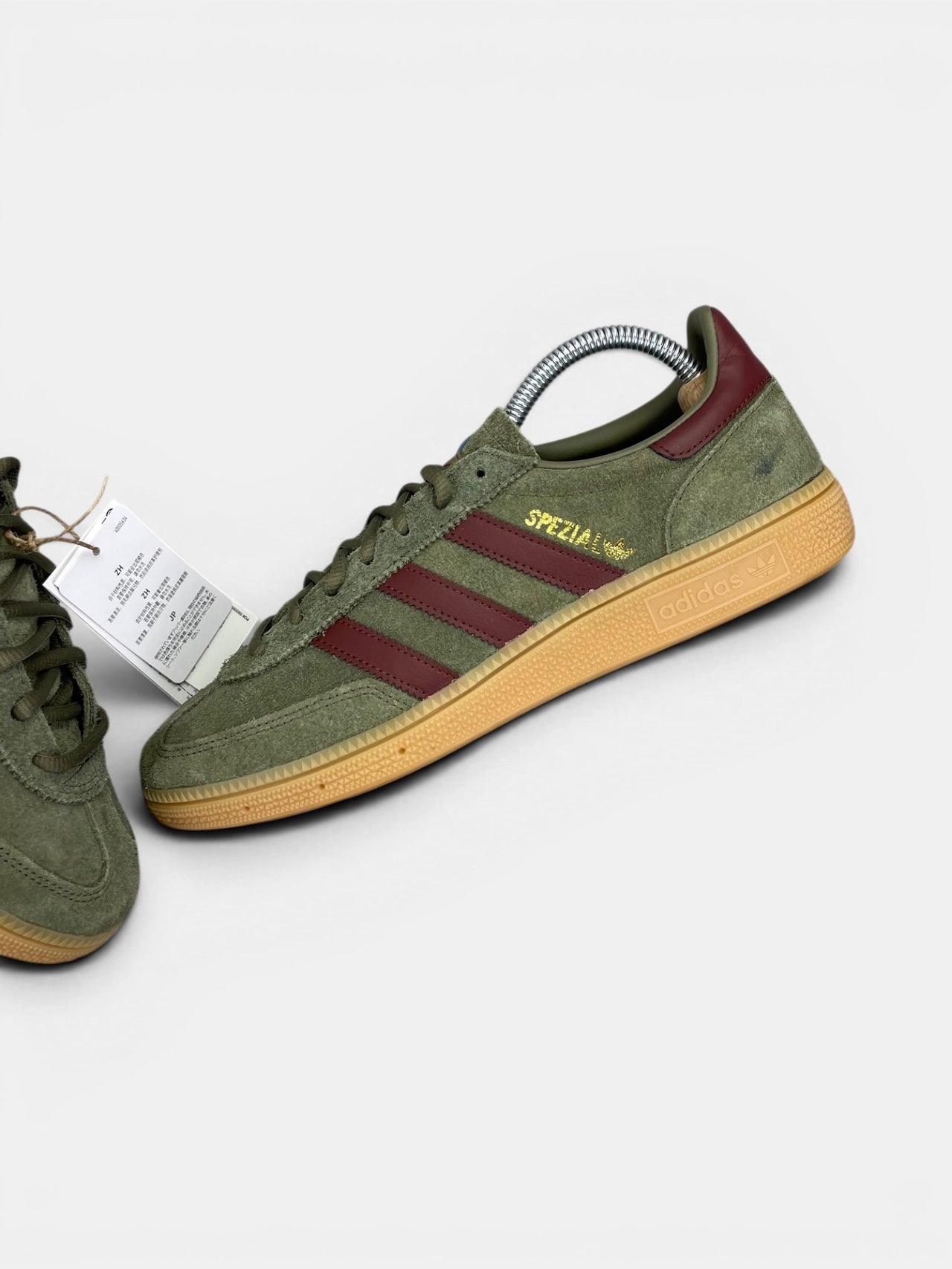 Adidas Spezial — buty sportowe męskie nowe rozmiar 41 1/3, widok z góry na wewnętrzną stronę butów