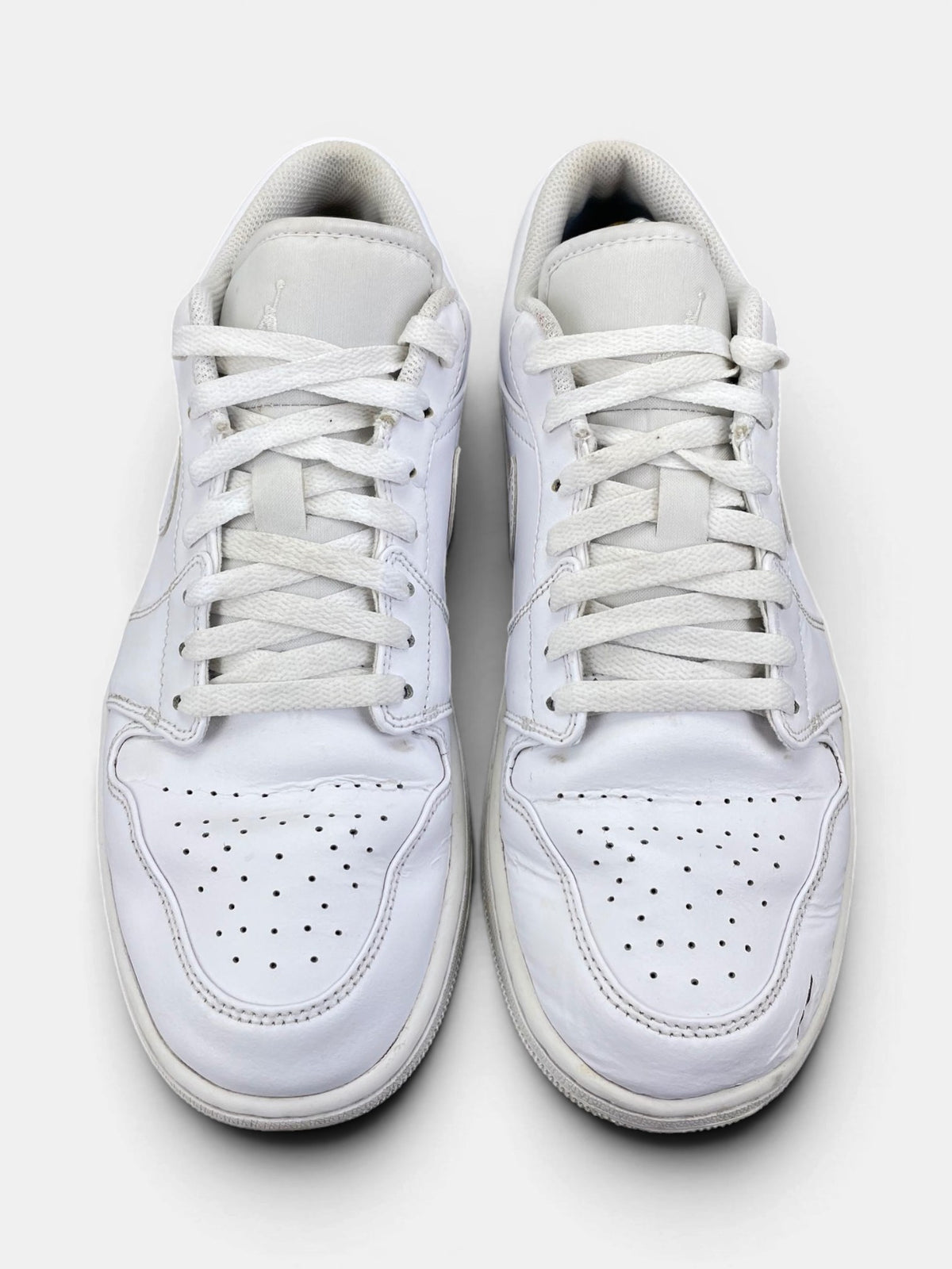 Nike Air Jordan 1 Low AJ1 Low Triple White — buty sportowe męskie w bardzo dobrym stanie rozmiar 44.5, widok z góry