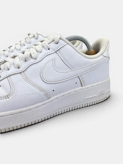 Nike Air Force 1 Low Triple White — buty sportowe męskie w bardzo dobrym stanie rozmiar 42.5, opcjonalne zdjęcie 1
