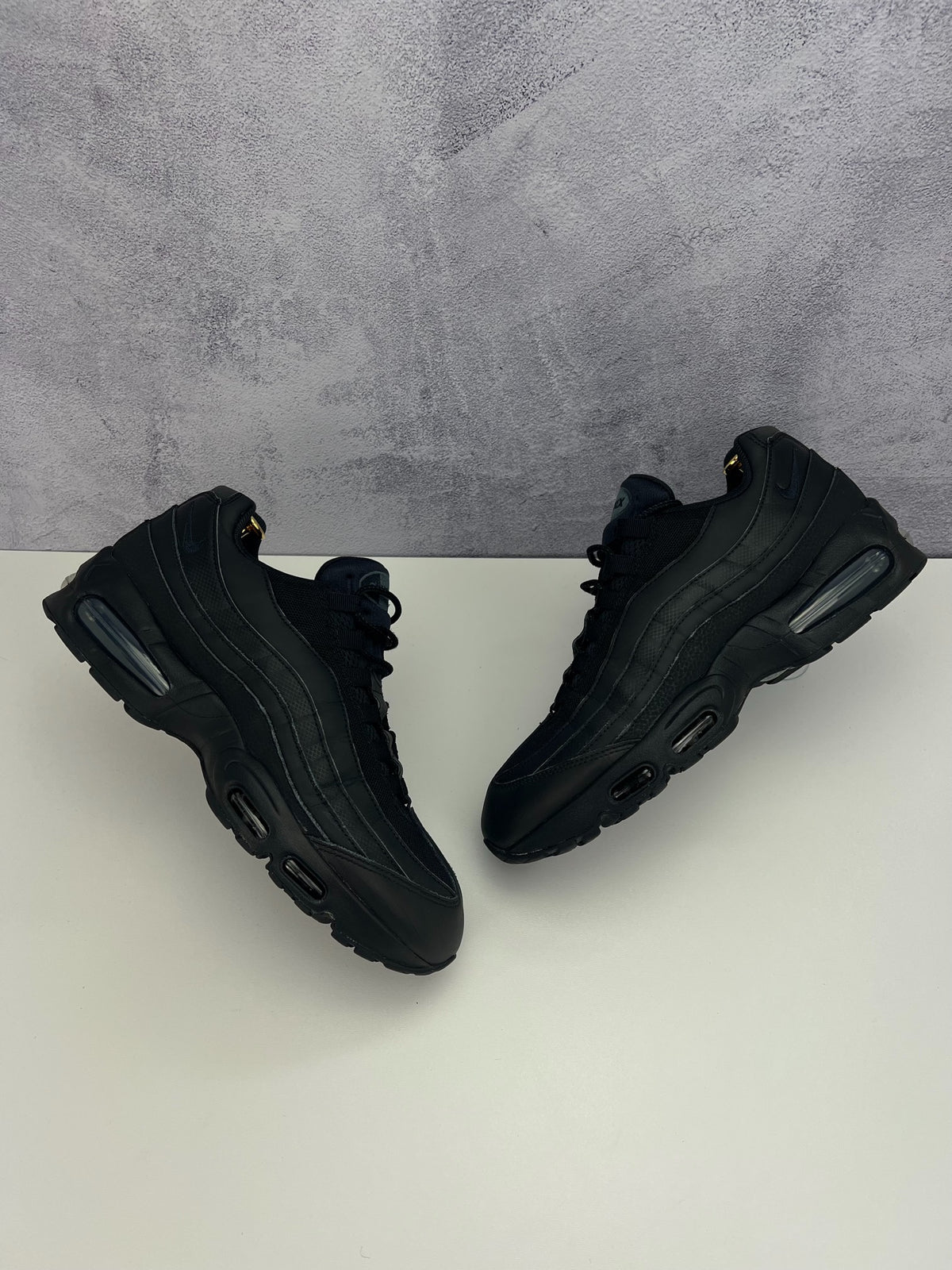 Nike Air Max 95 OG Black, sneakersy męskie w bardzo dobrym stanie, rozmiar 44, ujęcie 3