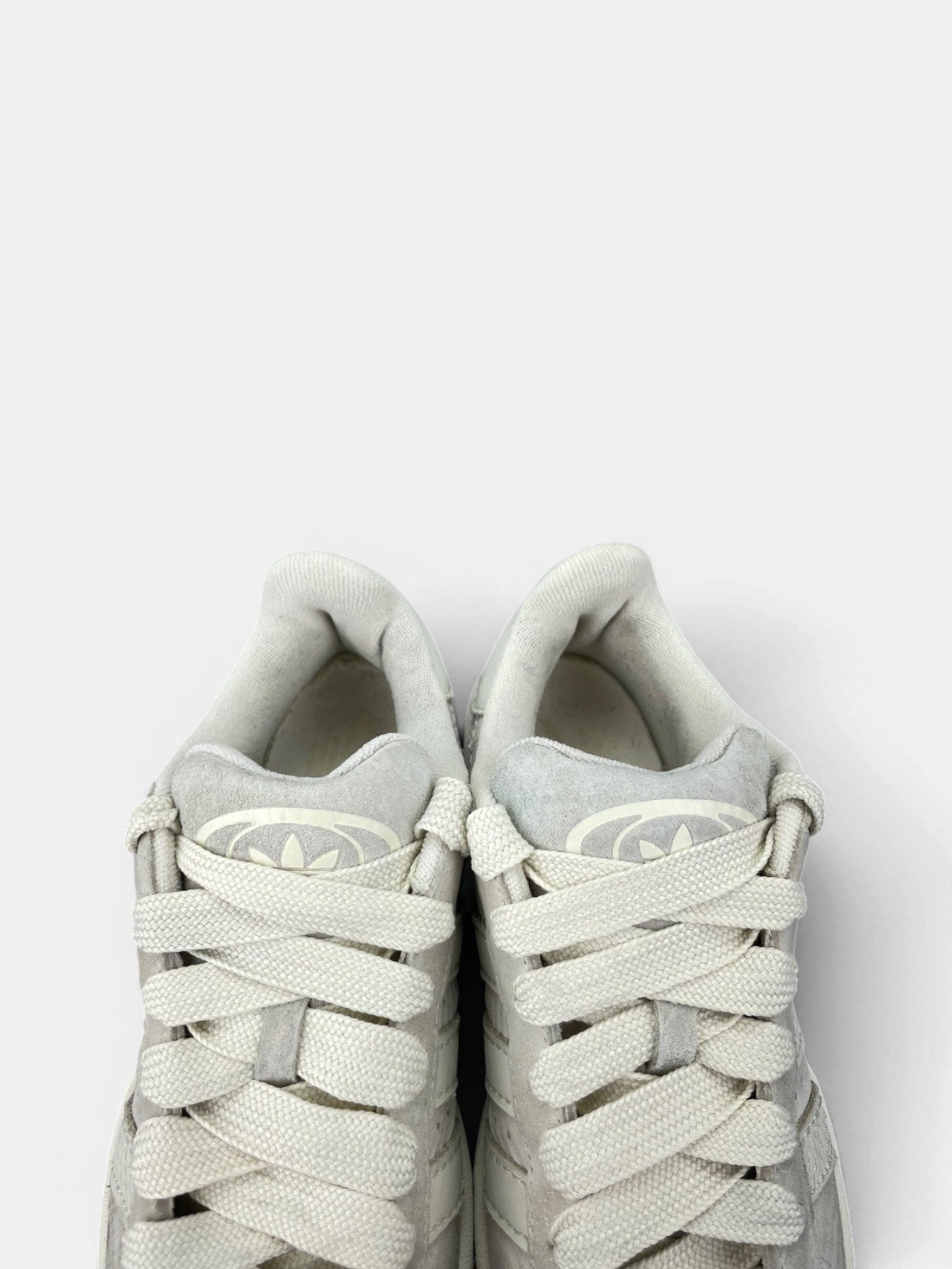 Adidas Campus 00s Wonder White — buty sportowe damskie w bardzo dobrym stanie rozmiar 39 1/3, zapiętki butów
