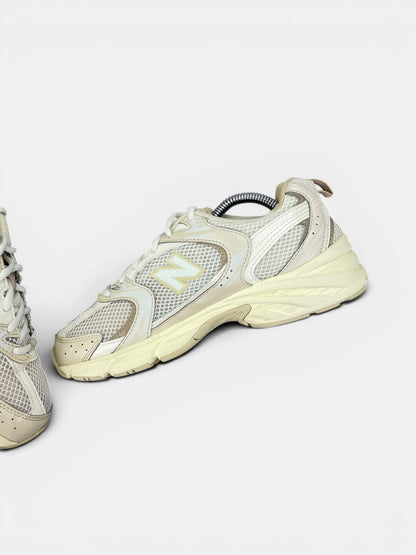 New Balance 530 Beige Angora — buty sportowe damskie w bardzo dobrym stanie rozmiar 37.5, wewnętrzny panel prawego buta