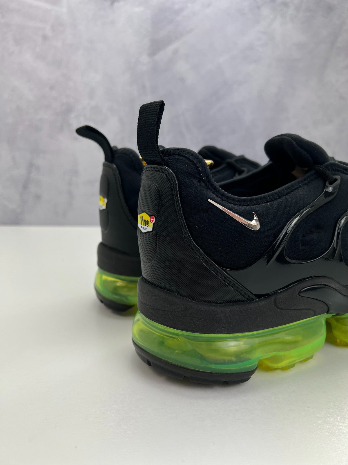 Nike Air VaporMax Plus Black Volt, sneakersy męskie w bardzo dobrym stanie, rozmiar 44, ujęcie 10