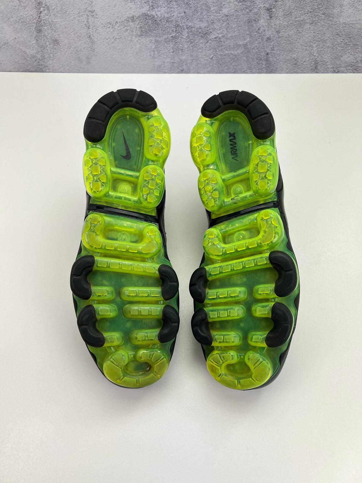 Nike Air VaporMax Plus Black Volt, sneakersy męskie w bardzo dobrym stanie, rozmiar 44, ujęcie 11