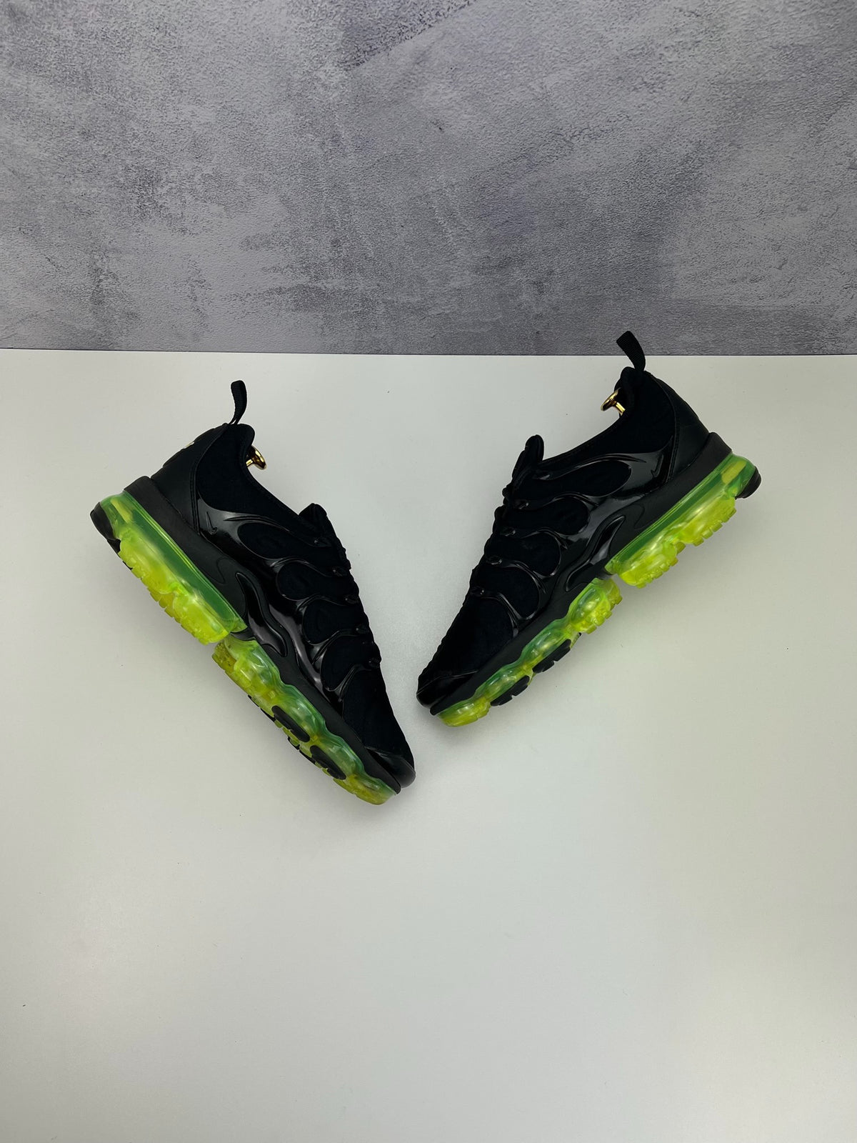 Nike Air VaporMax Plus Black Volt, sneakersy męskie w bardzo dobrym stanie, rozmiar 44, ujęcie 6