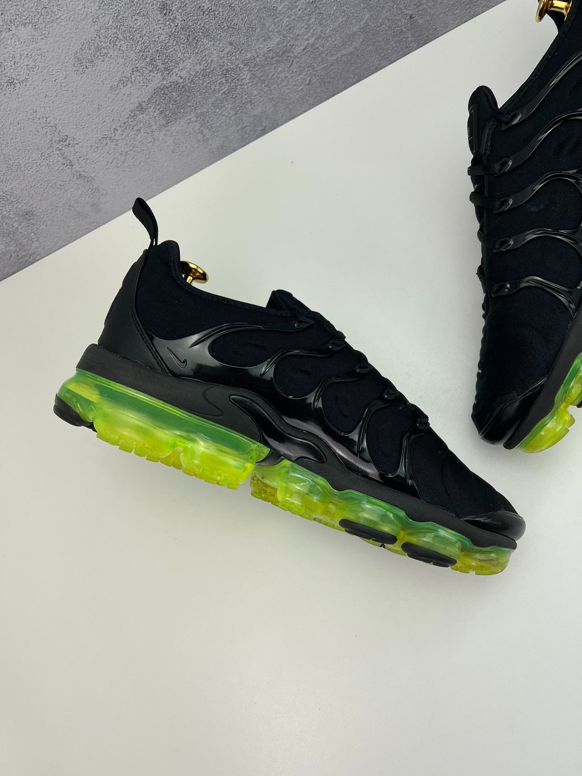 Nike Air VaporMax Plus Black Volt, sneakersy męskie w bardzo dobrym stanie, rozmiar 44, ujęcie 7
