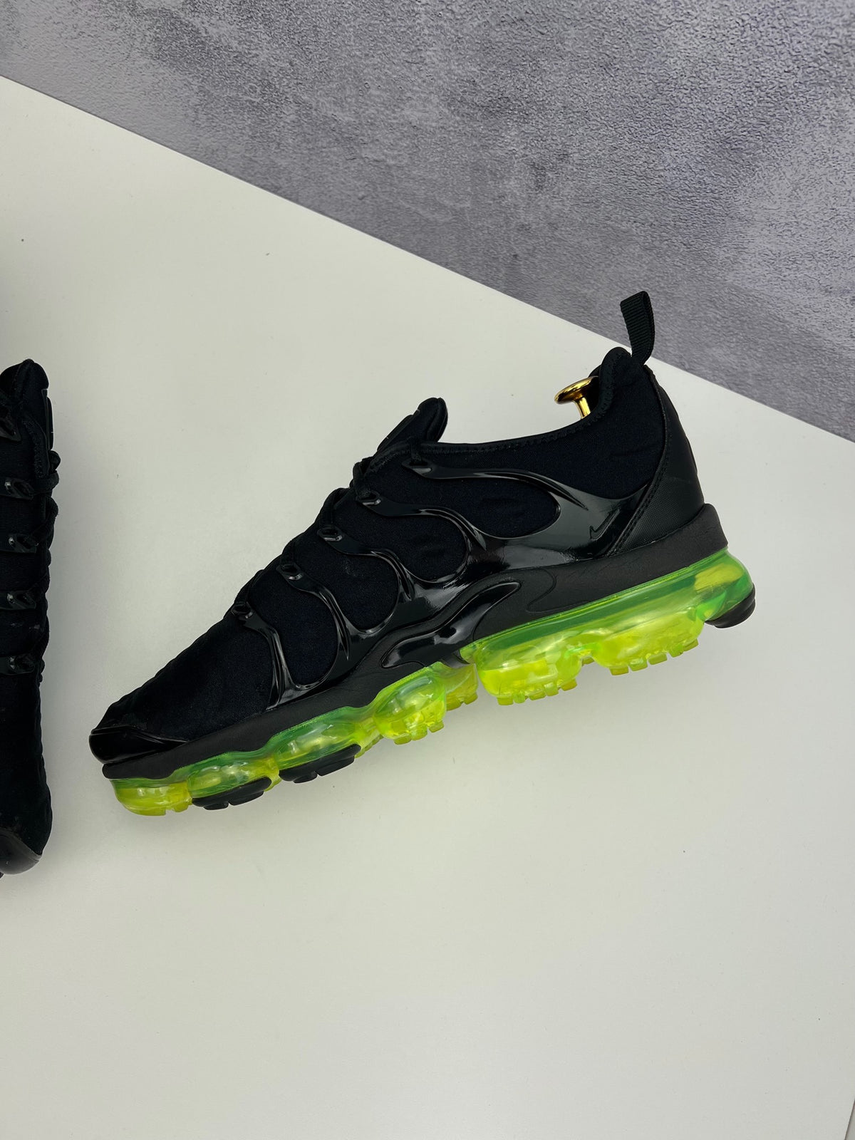 Nike Air VaporMax Plus Black Volt, sneakersy męskie w bardzo dobrym stanie, rozmiar 44, ujęcie 8