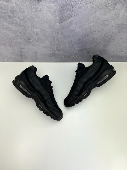 Nike Air Max 95 Essential Triple Black, sneakersy męskie w bardzo dobrym stanie, rozmiar 44, ujęcie 6
