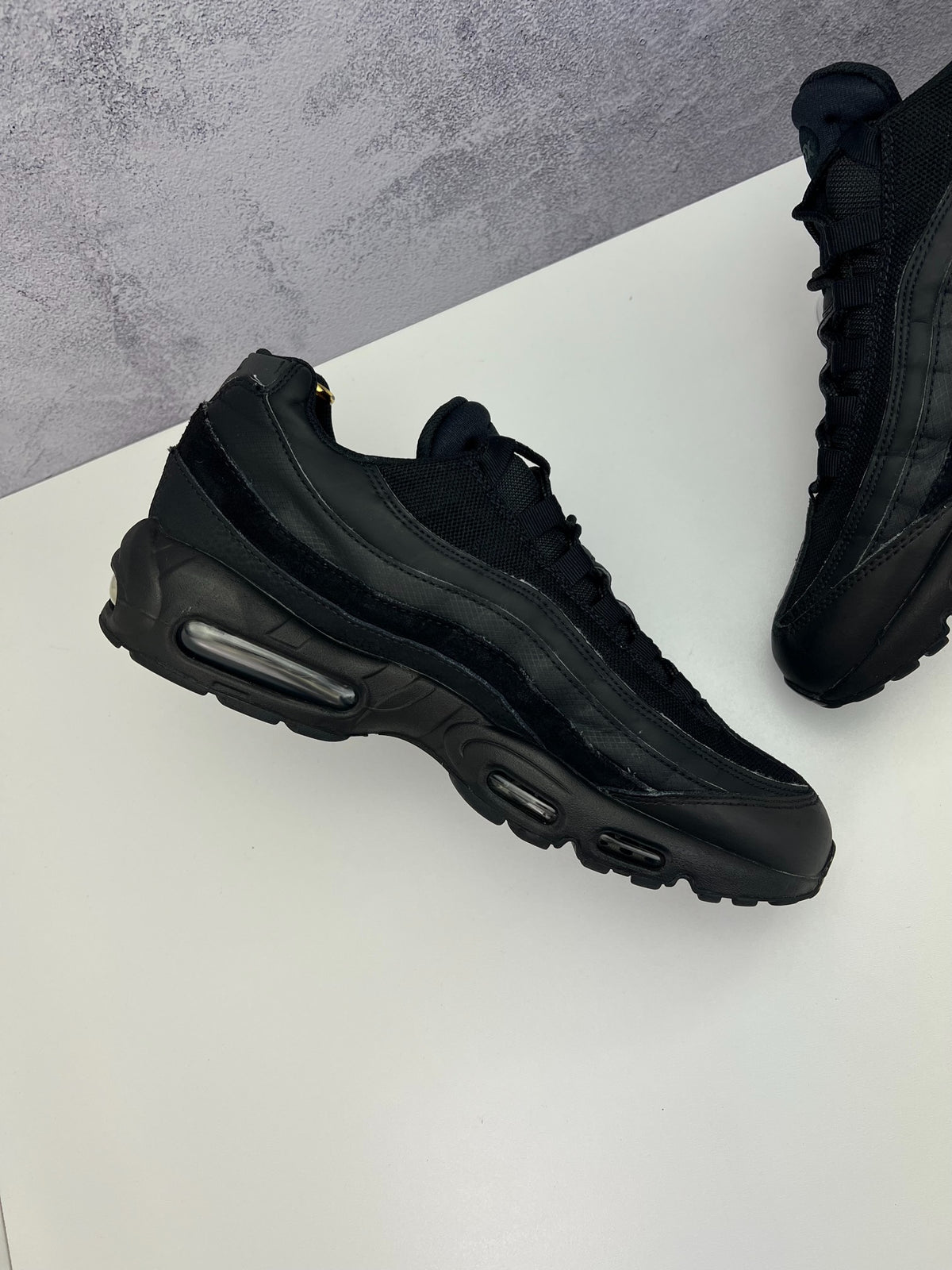 Nike Air Max 95 Essential Triple Black, sneakersy męskie w bardzo dobrym stanie, rozmiar 44, ujęcie 7