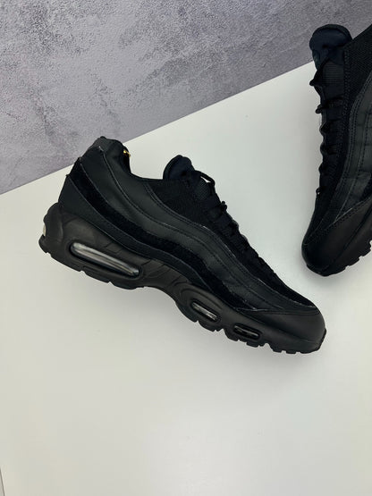 Nike Air Max 95 Essential Triple Black, sneakersy męskie w bardzo dobrym stanie, rozmiar 44, ujęcie 7
