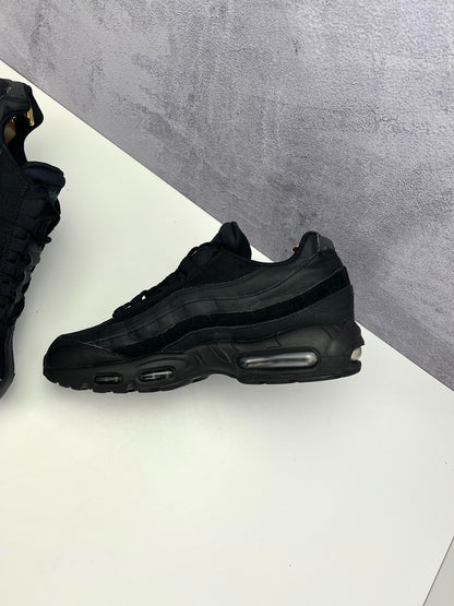 Nike Air Max 95 Essential Triple Black, sneakersy męskie w bardzo dobrym stanie, rozmiar 44, ujęcie 8